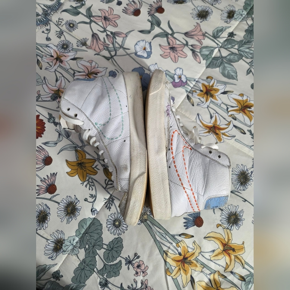 Nike Blazer Mid '77 Vintage White Hi Top Sneakers Women's Size 9.5